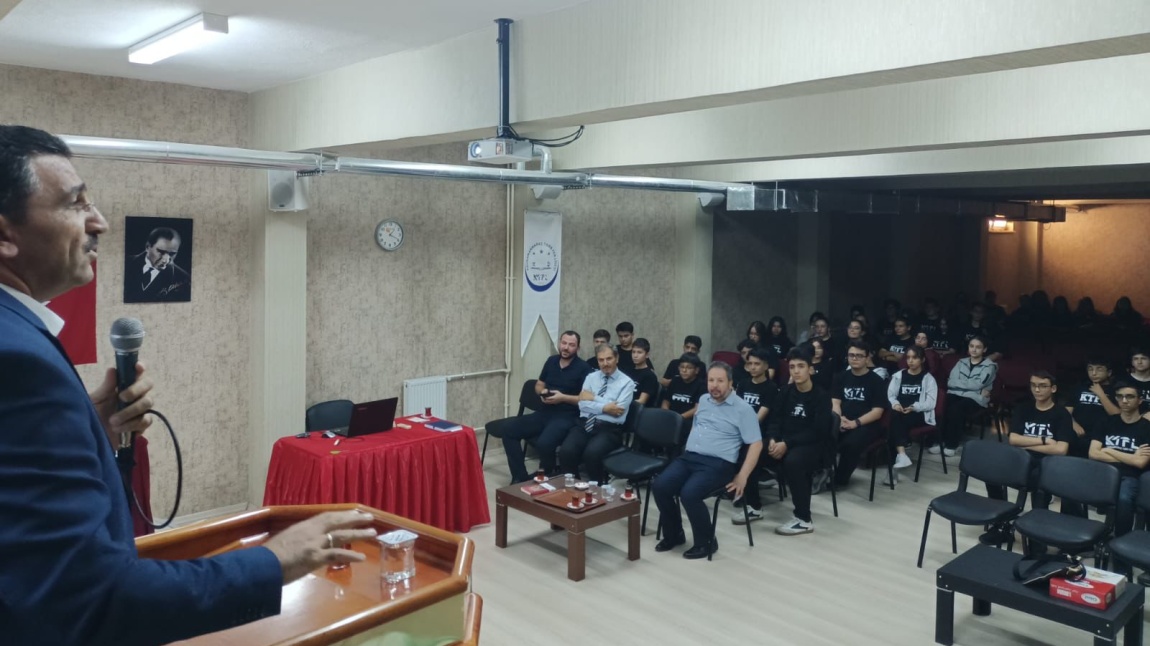 TOBB Fen Lisesi’nde Hz. Peygamber’in Hayatı ve Şahsiyet İnşası Konferansı
